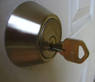 Locksmith Master Shop Columbia, SC 803-368-3679 Locksmith Master Shop Columbia, SC 803-368-3679 - 13-Key-Broke-In-Lock